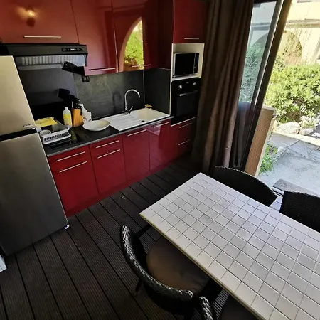 Equateur - 4 Personnes 4 Couchages Port Mae-4493 Apartman